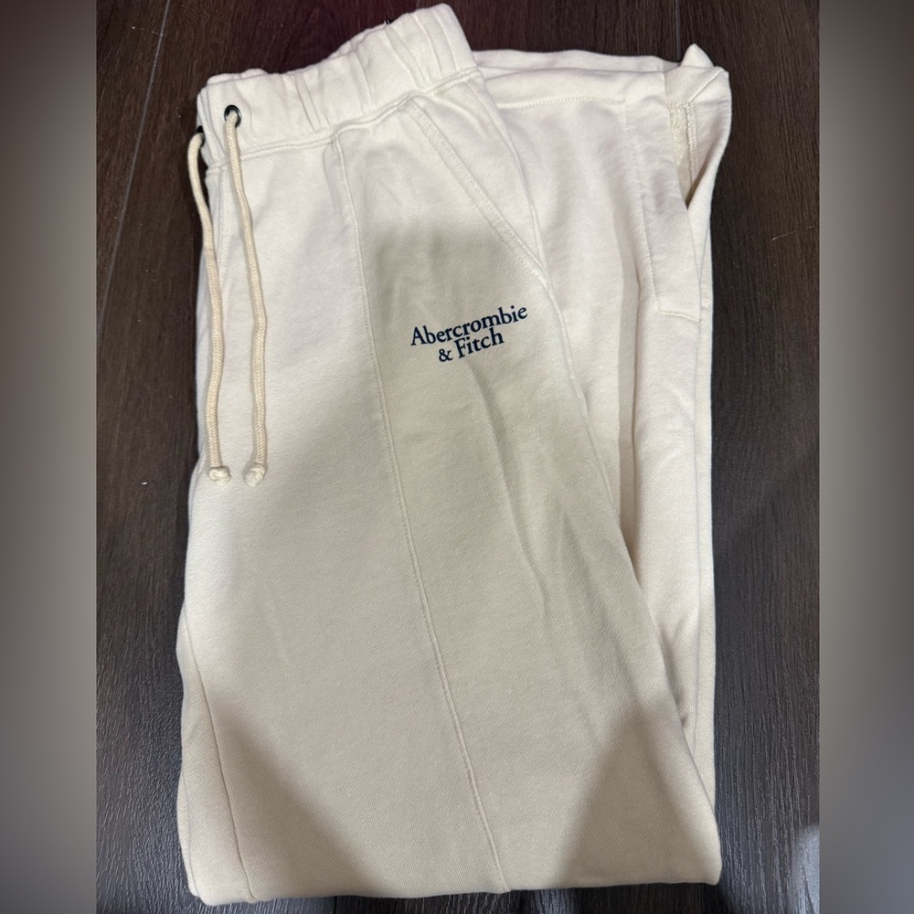 Abercrombie & Fitch Cream Sweatpants